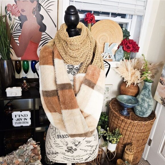 CG Couture Gems Plaid Faux Fur Cable Knit Acrylic Infinity Scarf. - Picture 15 of 15